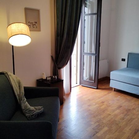 Palazzo Cusani Charming Rooms Vercelli Exterior photo